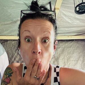 Meet your Posher, Cynthia